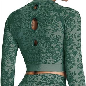 Aoxjox Workout Green Animal Print Long Sleeve Crop Top Sport Shirt